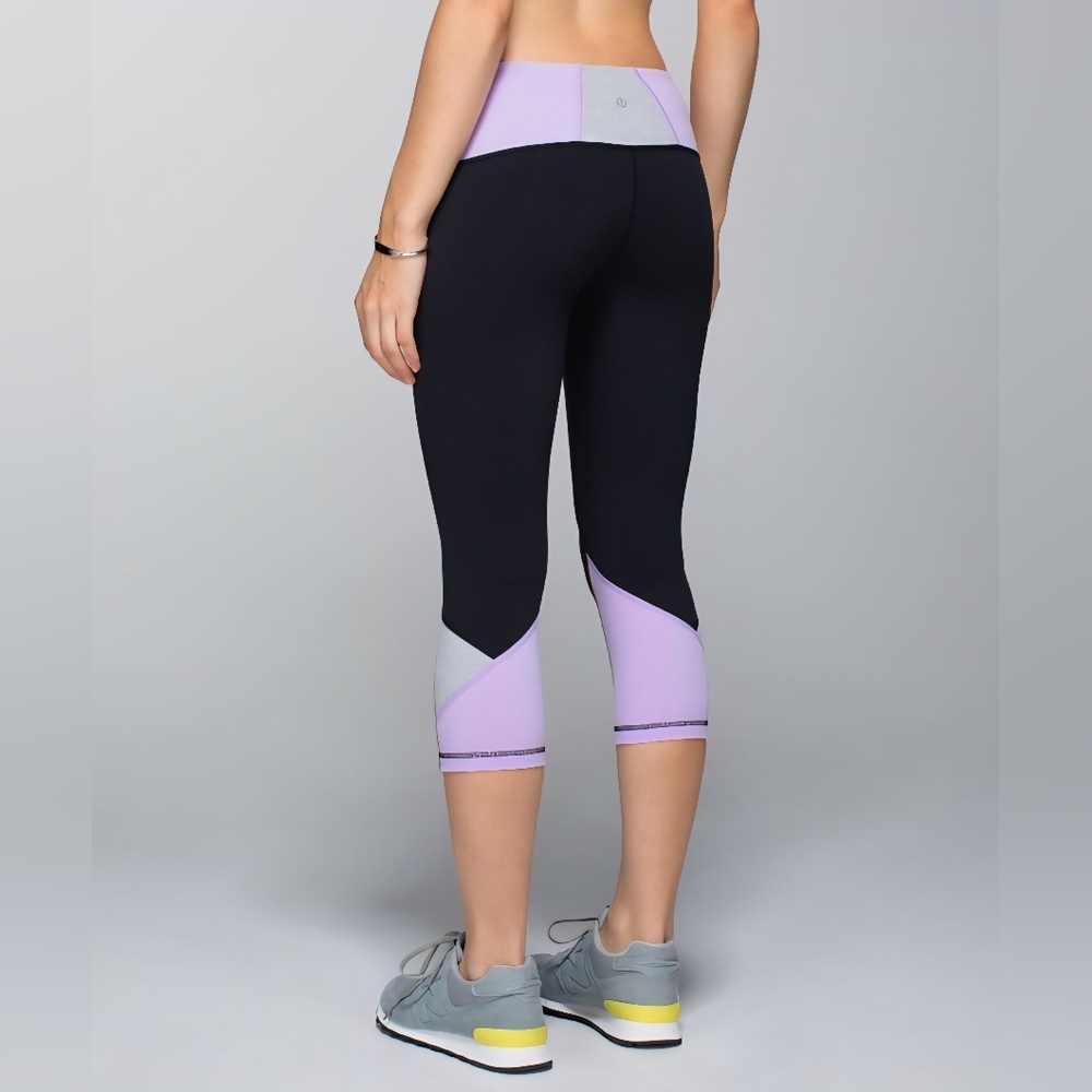 112. Lululemon Embody Crop – Size 8 | Black / Pretty Purple / Heathered Grey